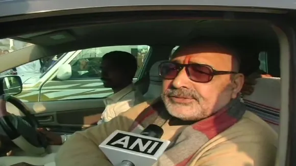 गिरिराज सिंह का AAP पर पलटवार, कहा- बिहारी vs गैर बिहारी का मुद्दा बनाने के लिए लगाया आरोप