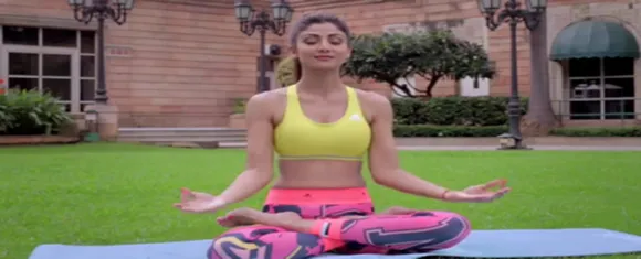 Big Boss 13 : प्रतिभागियों के लिए शिल्पा बनीं योग गुरु