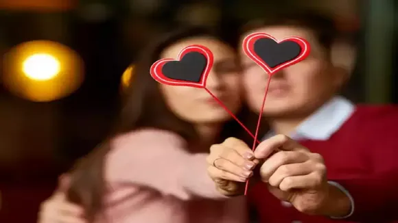 Valentine Day:अपने पार्टनर को यह स्पेशल गैजेट्स करें गिफ्ट, मिल रहा है भारी डिस्काउंट