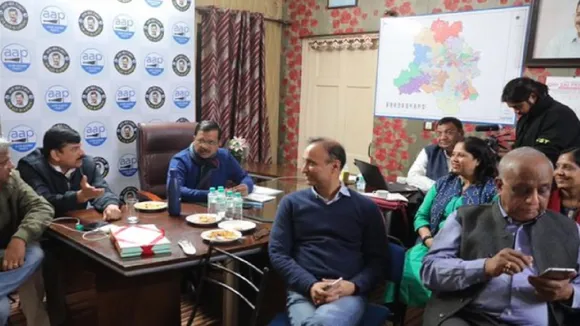दिल्ली में केजरीवाल की हैट्रिक इन कारणों से हुई संभव, जानें जीत के पांच प्रमुख कारण