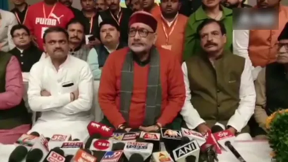 दारुल उलूम ने दुनिया के सारे बड़े आतंकवादी पैदा किए हैं : गिरिराज सिंह