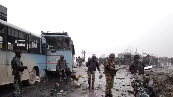 पुलवामा हमले की पहली बरसी आज, देश कर रहा है 40 जवानों की शहादत को याद