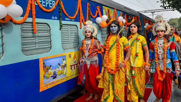 भक्तगण ध्यान दें, भगवान राम से जुड़े तीर्थ स्थलों की यात्रा के लिए रेलवे चलाएगी रामायण एक्सप्रेस ट्रेन