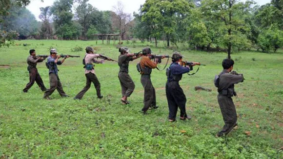 छत्तीसगढ़ में हाईटेक हो रहे नक्सली, बुलेट प्रूफ जैकेट से भी लैस
