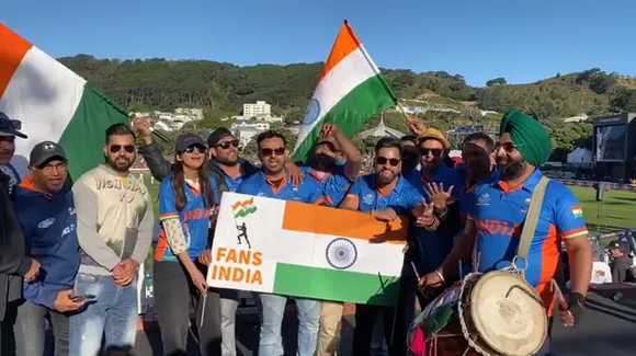 फैंस ने टीम इंडिया की जीत के लिए साईं बाबा से मांगी दुआएं, देखें शानदार वीडियो