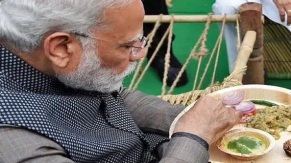 प्रधानमंत्री मोदी के लिट्टी-चोखा खाते ही भाजपा नेताओं में भी लगी होड़, राजनीति अलग से शुरू