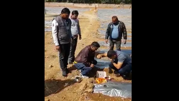 Video: महेंद्र सिंह धोनी ने शुरू की तरबूज की खेती, रांची में नारियल फोड़कर किया श्री गणेश