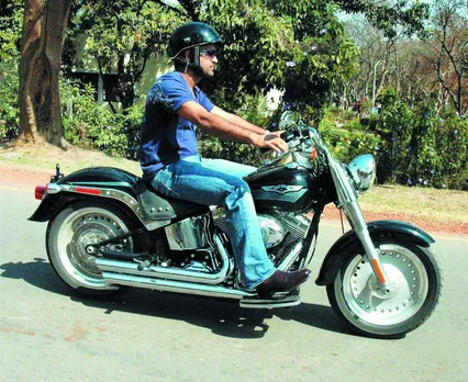 dhoni bike