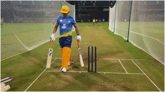 dhoni ians