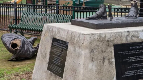 Gandhi Statue