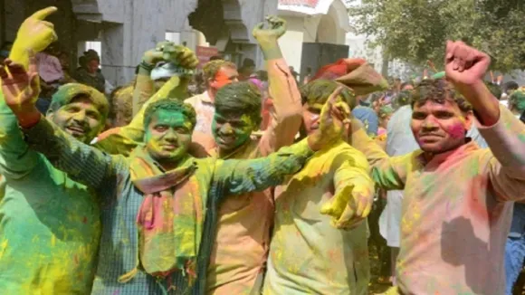 holi