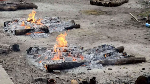 Delhi Cremation in park (Imaginative Pic)