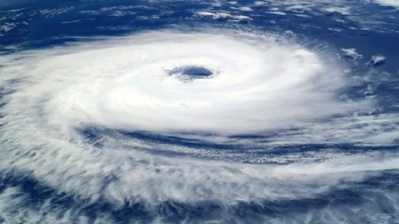 Tauate storm will hit Gujarat coast in a while