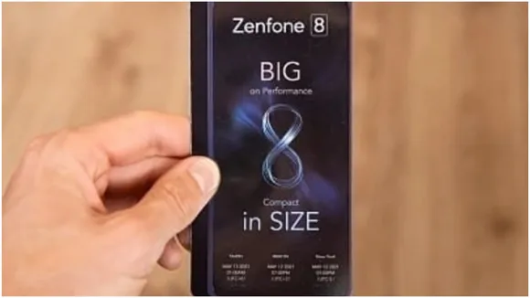 ZenFone 8