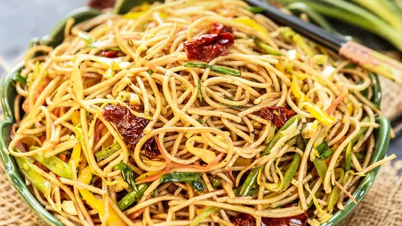 chilli garlic noodles