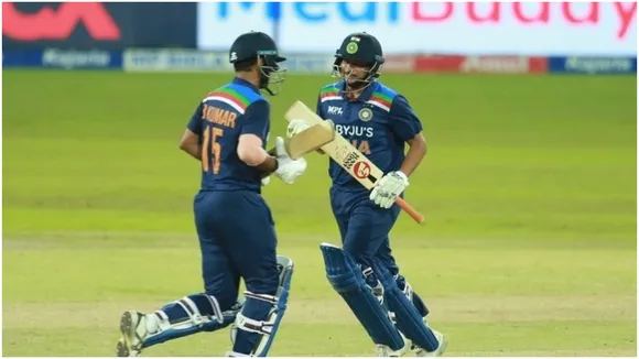 Kuldeep Yadav and Bhuvneshwar Kumar from India