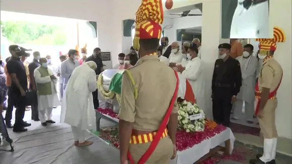 PM Narendra Modi Pays last Tribute To Kalyan Singh