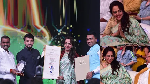 Hema Malini  receiving award