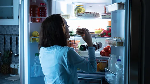 side effects of eating in night