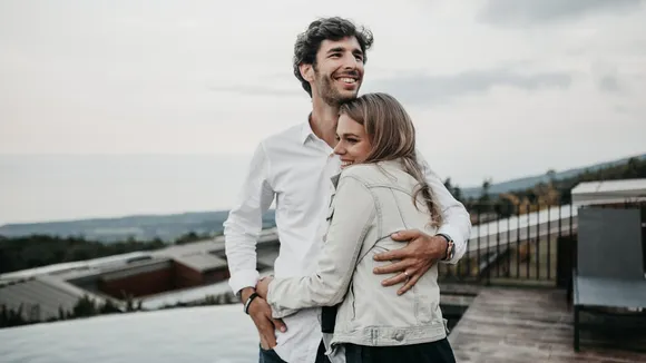 Avoid these habits while impress a girl
