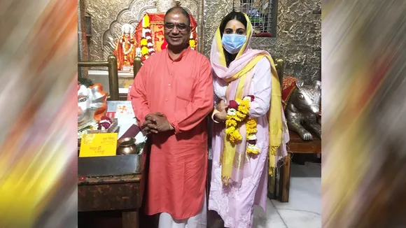 sara ali khan at ganesha temple
