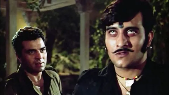 Dharmendra,And Vinod Khanna Fight  Viral