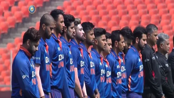 ind vs wi team india pays tribute to lata di on the field virat kohli