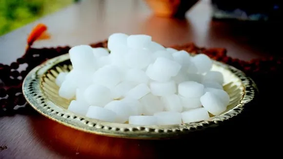 camphor 1526726259
