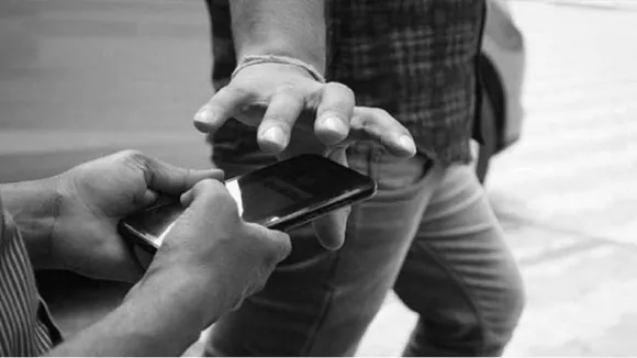 Mobile snatchers