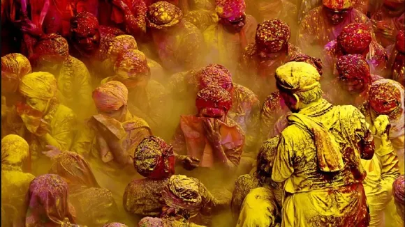 कृष्ण की ब्रजभूमि से महादेव की काशी तक छिपे हैं होली के कई रहस्य