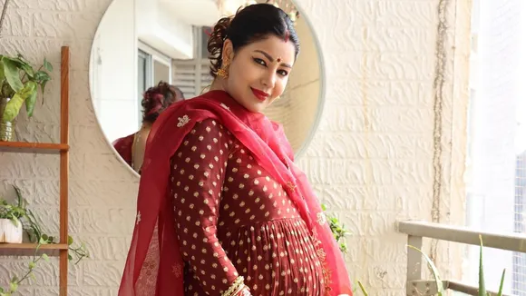 debina photo