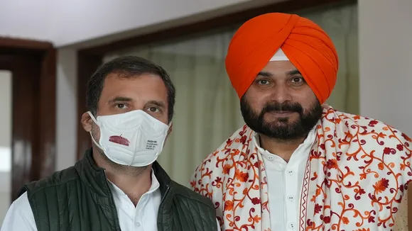 Navjot Singh Sidhu and Rahul Gandhi