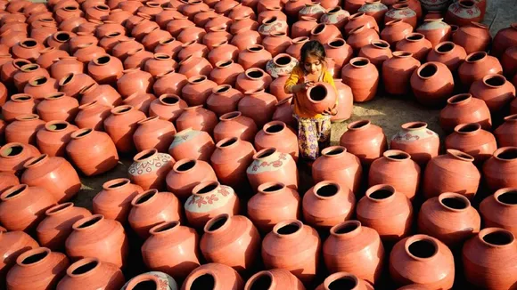 मिट्टी के घड़े का ये जोरदार टोटका धड़ल्ले से बढ़ाएगा व्यापार