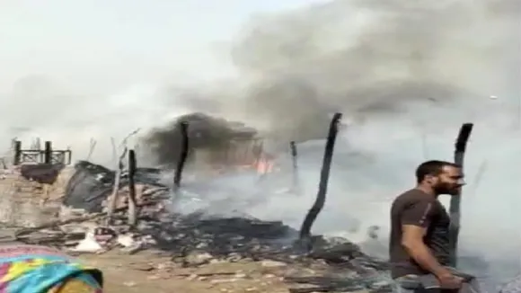 Fire broke out in about 35 40 shanties at Joga Bai Extention