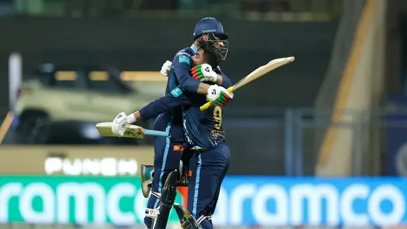 rashid khan finish gt vs srh match like dhoni hit 3 sixes