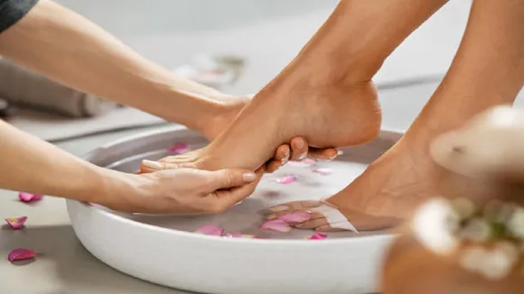feet