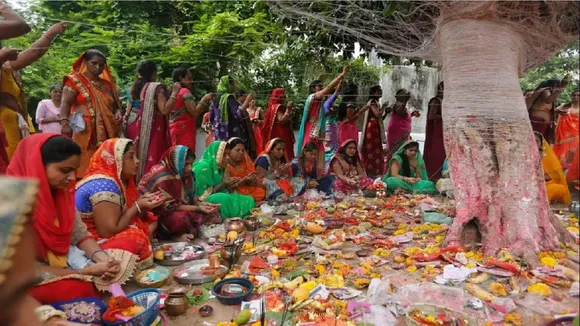 Vat Savitri Vrat 2022 Shubh Muhurt, Puja Vidhi and Mahatva