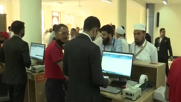 Srinagar  First batch of pilgrims from Jammu Kashmir leaves for Medina