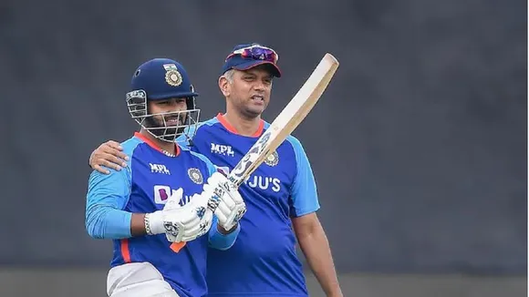 Coach Rahul Dravid and Risabh pant