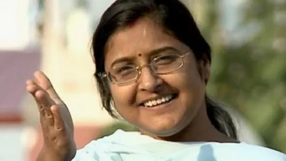 ex IPS officer Amitabh Thakur s wife