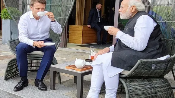 Modi Chai Per Charcha