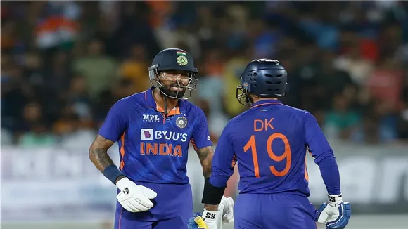 Hardik Pandya and Dinesh Karthik