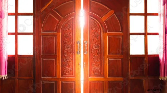 House Gate Direction
