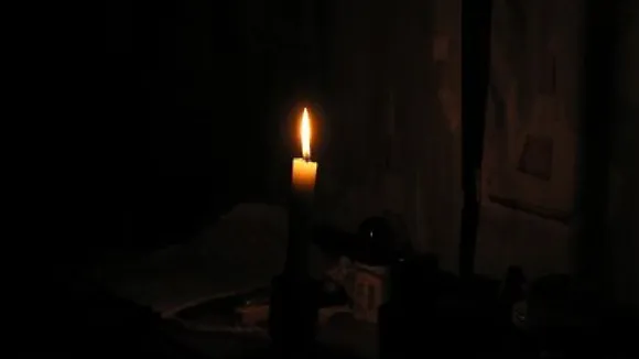 dim light