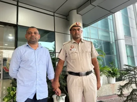 fake wing commander arrested