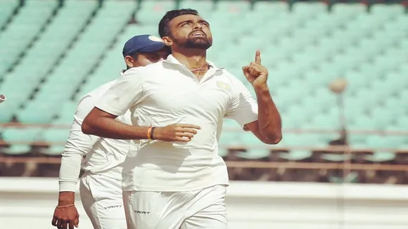 Jaydev unadkat twitter