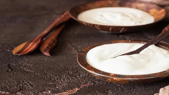 Curd with Sugar Benefits