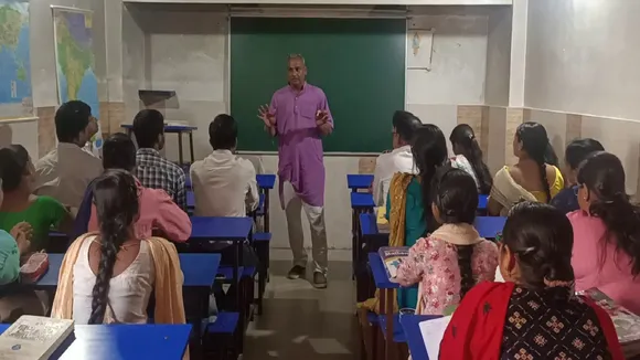 gumla teachers class