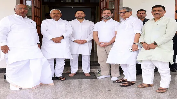 image rahul gandhi and khadge