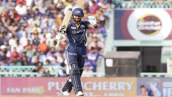 Hardik Pandya celebrates his fifty
